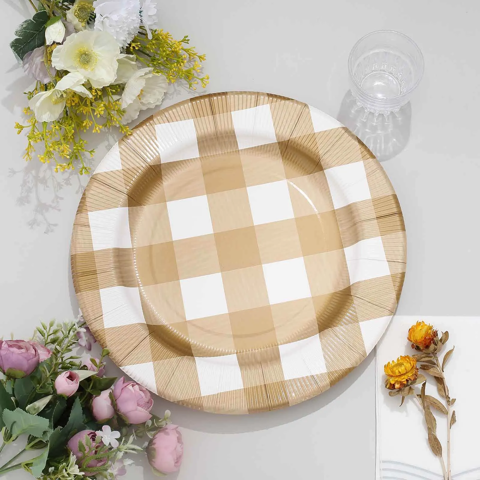 10 Pack Gold / White Buffalo Plaid Disposable Serving Trays, Round Checkered Sunray Cardboard Charger Plates 350 GSM 13"