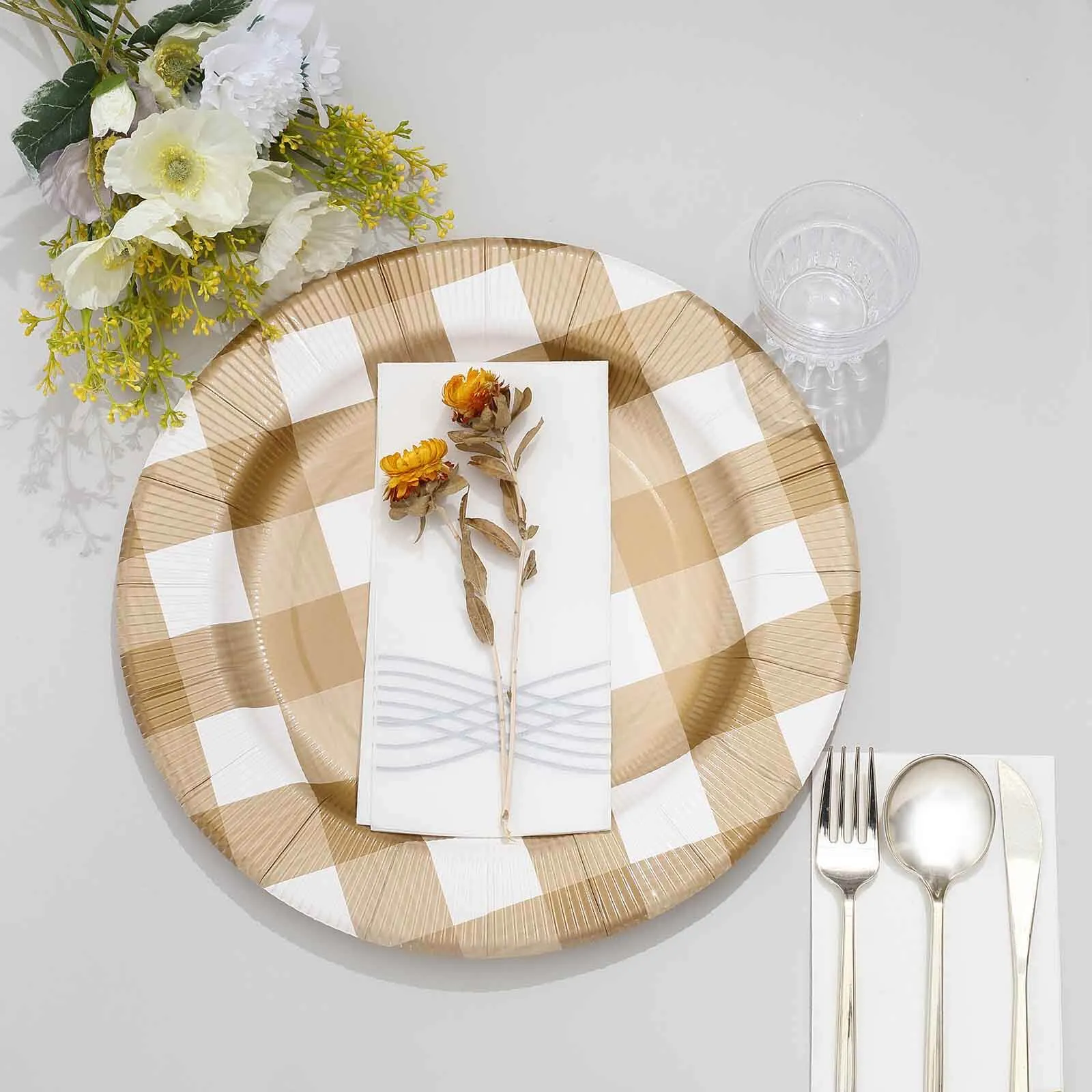 10 Pack Gold / White Buffalo Plaid Disposable Serving Trays, Round Checkered Sunray Cardboard Charger Plates 350 GSM 13"