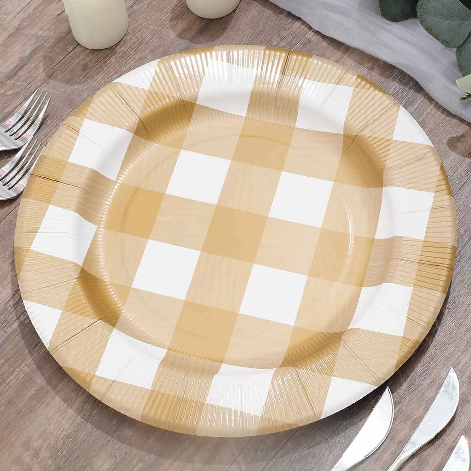 10 Pack Gold / White Buffalo Plaid Disposable Serving Trays, Round Checkered Sunray Cardboard Charger Plates 350 GSM 13"