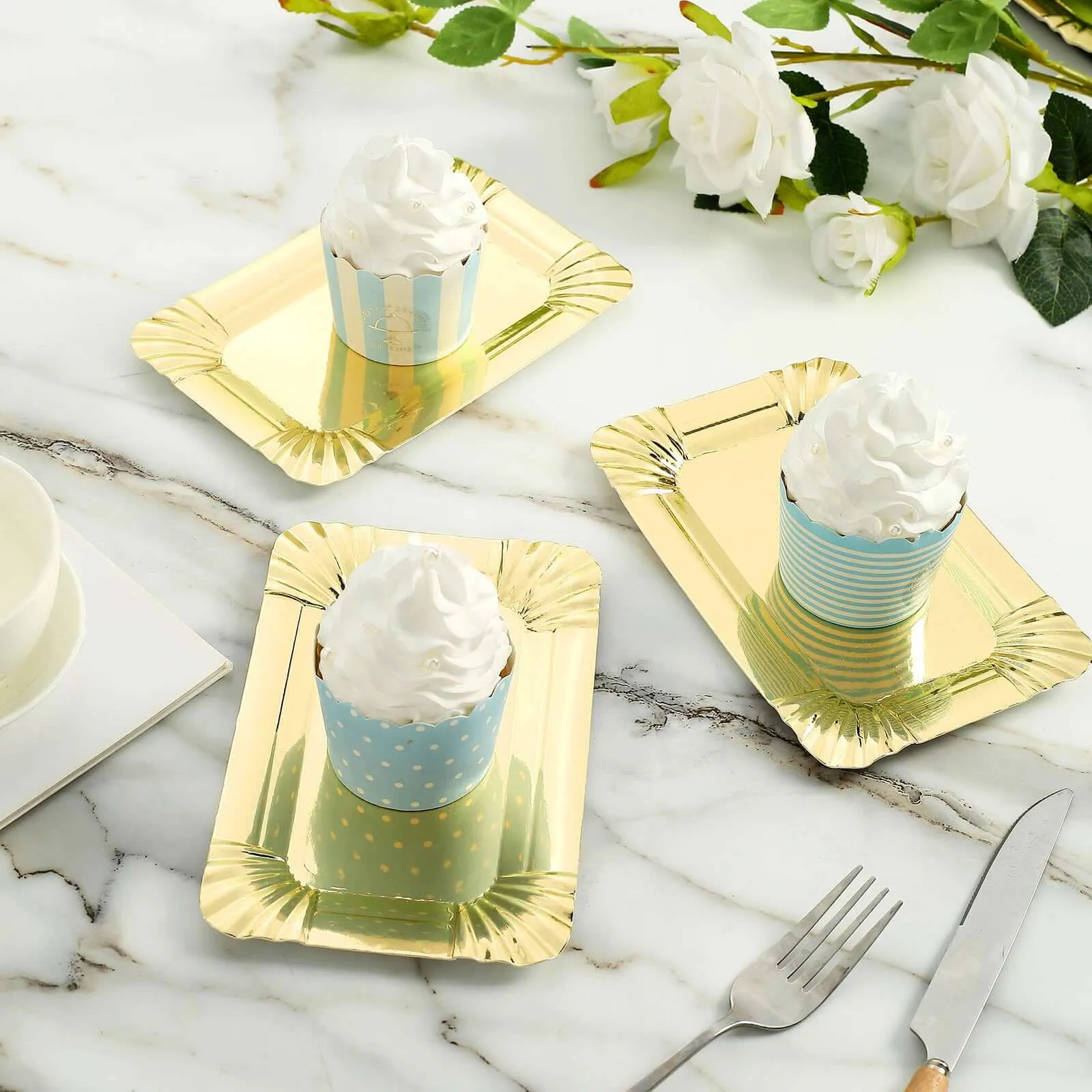 10 Pack Metallic Gold Small Paper Cardboard Serving Trays, Rectangle Party Platters With Scalloped Rim 400 GSM 6"