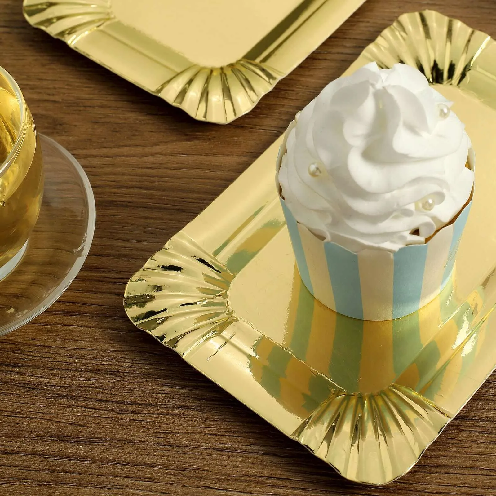 10 Pack Metallic Gold Small Paper Cardboard Serving Trays, Rectangle Party Platters With Scalloped Rim 400 GSM 6"