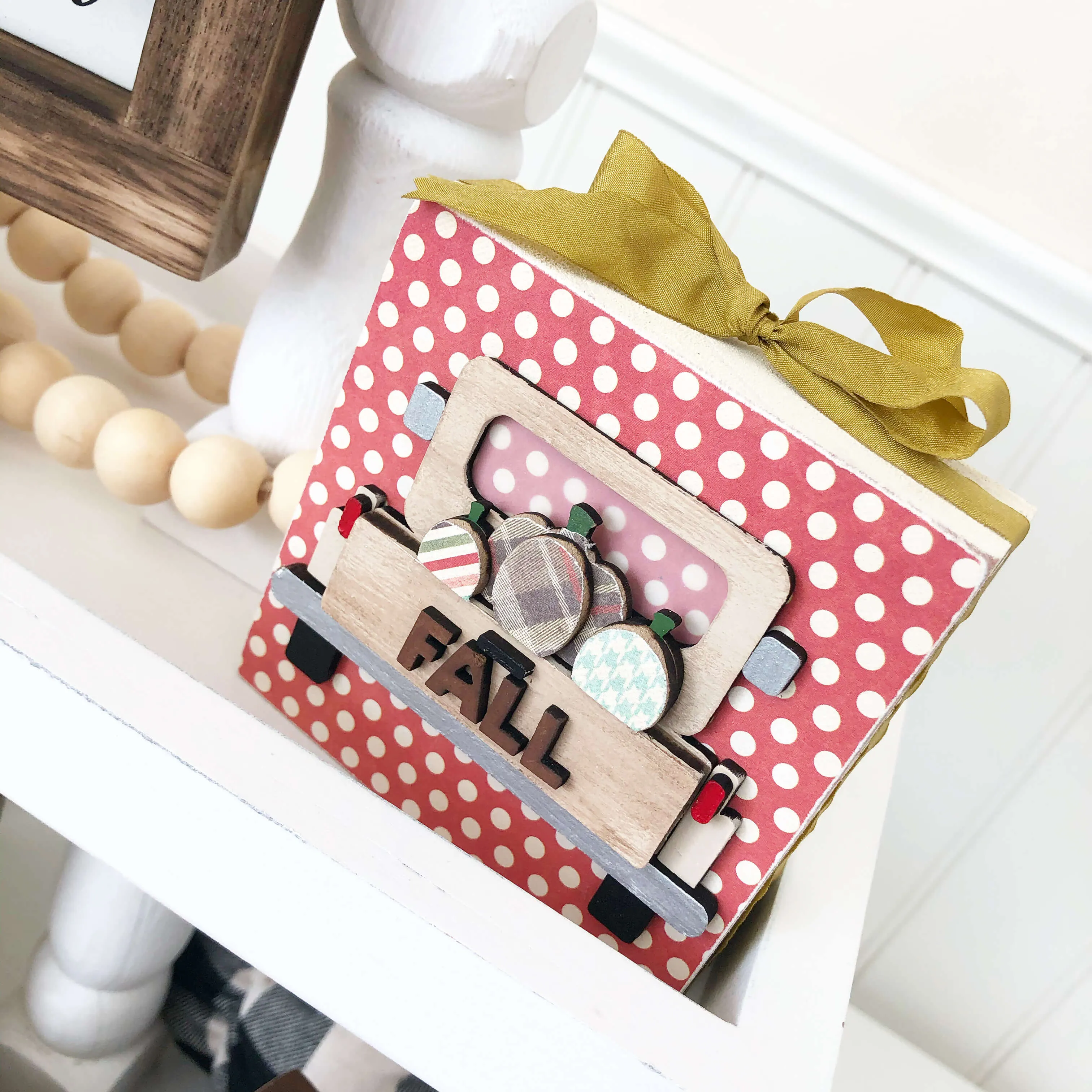 Accessory Tray Kit - November (Pumpkins Frame, Thankful Frame, Truck)