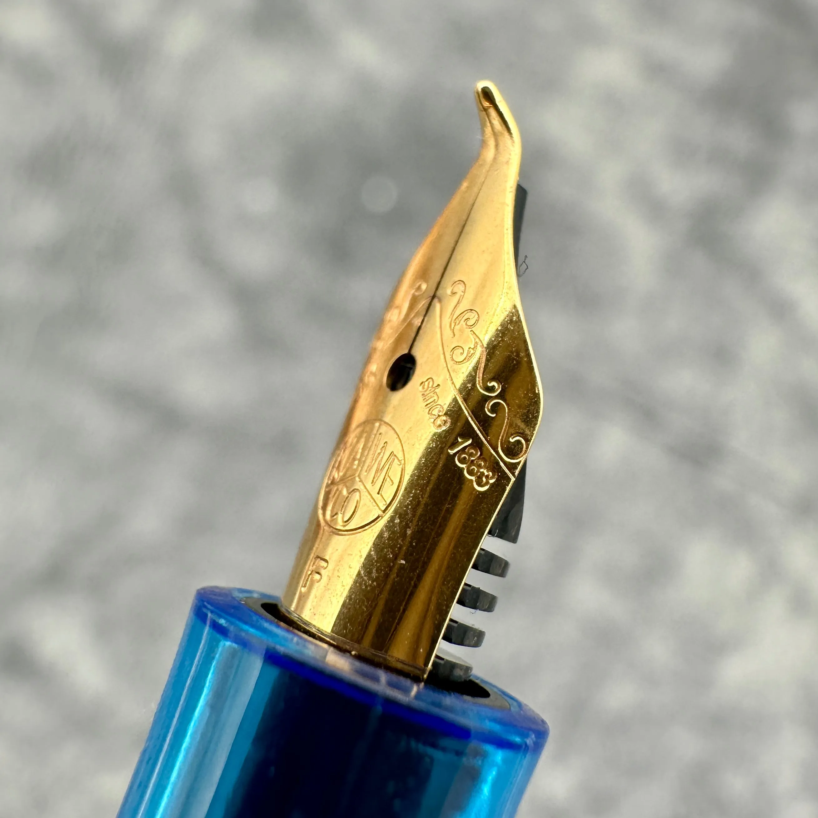 Kaweco Sport Fountain Pen Sapphire - Galen Leather SE